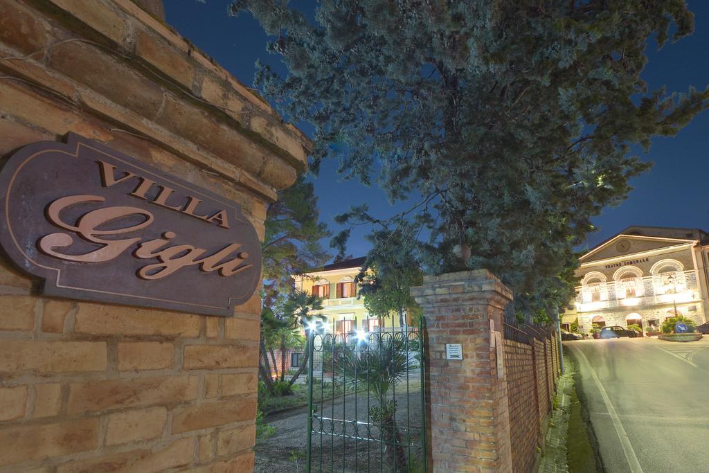 Affittacamere Villa Gigli Sirolo Buitenkant foto
